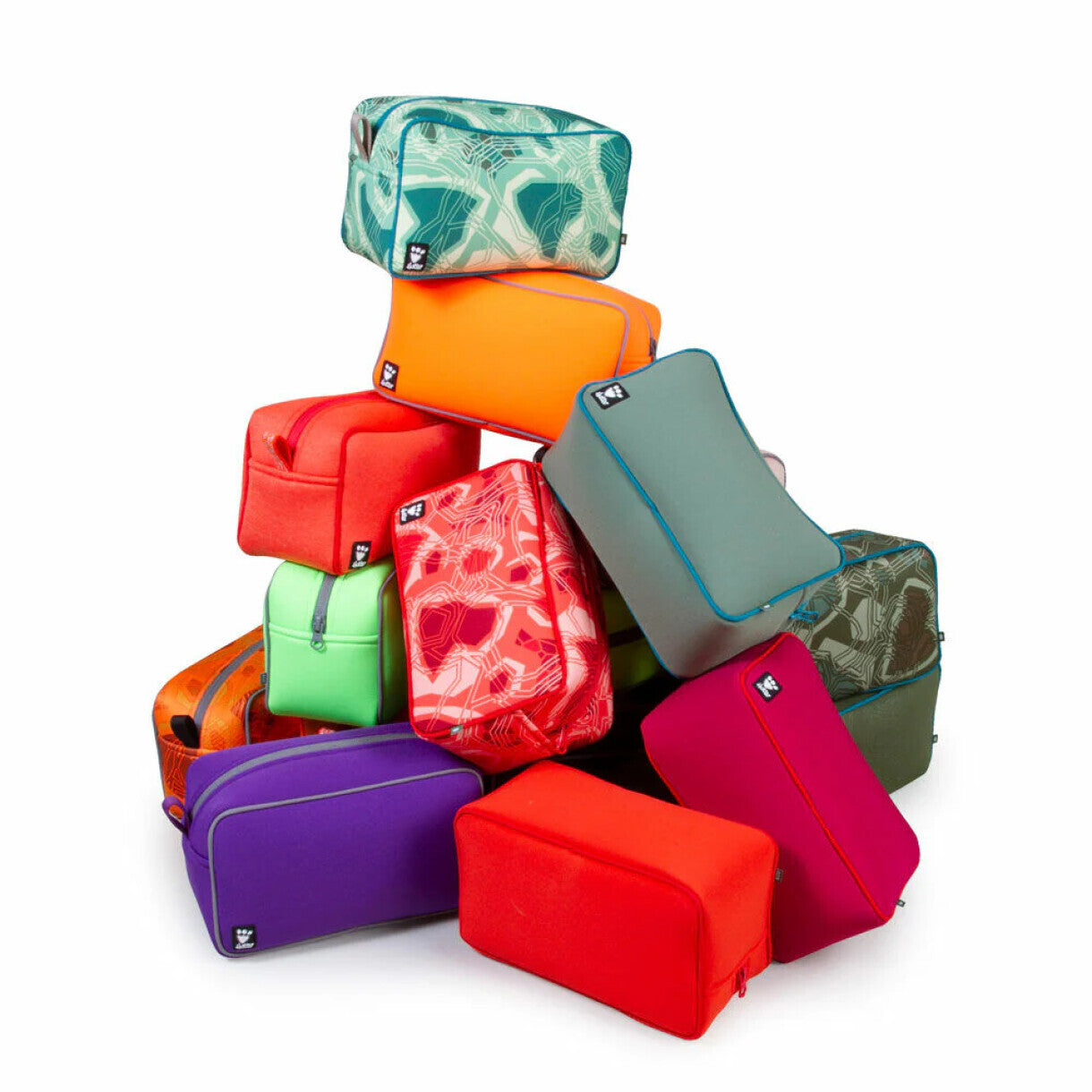 Hurtta Zhero Pouch taske 22x10x13 cm af overskudsmaterialer i assorterede farver